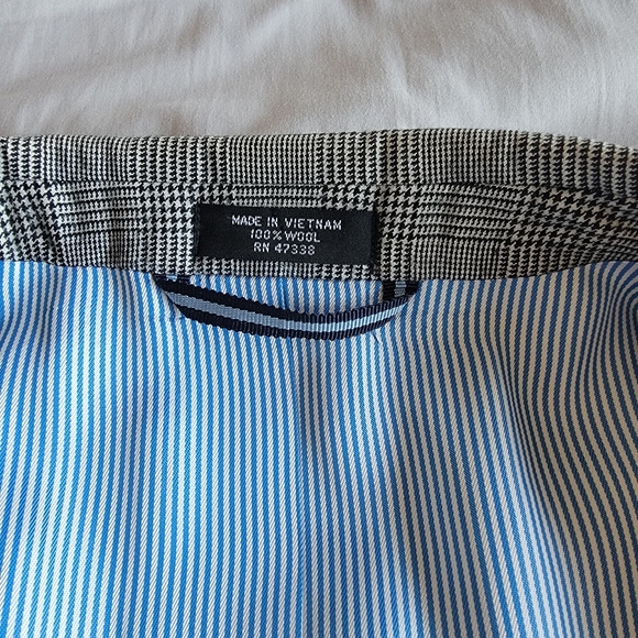 Tommy Hilfiger Plaid Suit Mens 42R Double Vent Jacket 39W X 29L Flat Front Pants - Picture 10 of 16